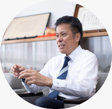代表取締役社長 上村 始